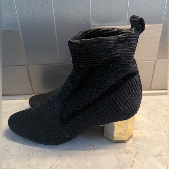 Katy Perry Gold Mesh Boots Size 5.5 - Picture 2 of 9